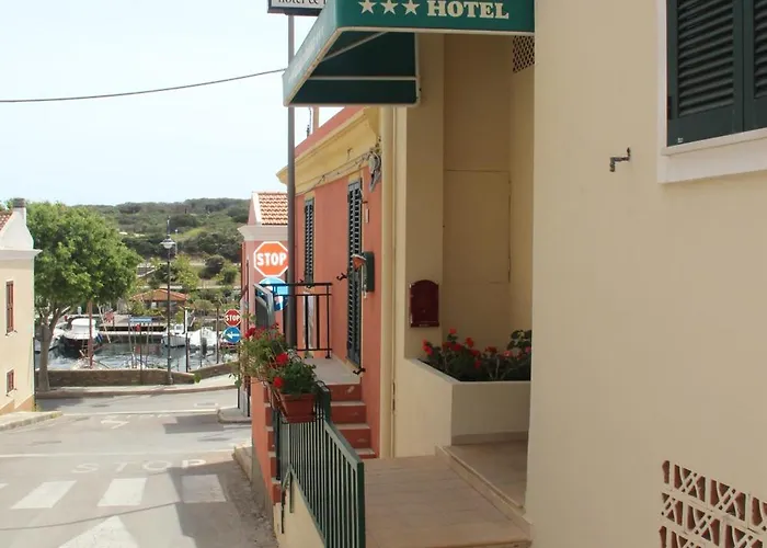 Hotel Geranio Rosso